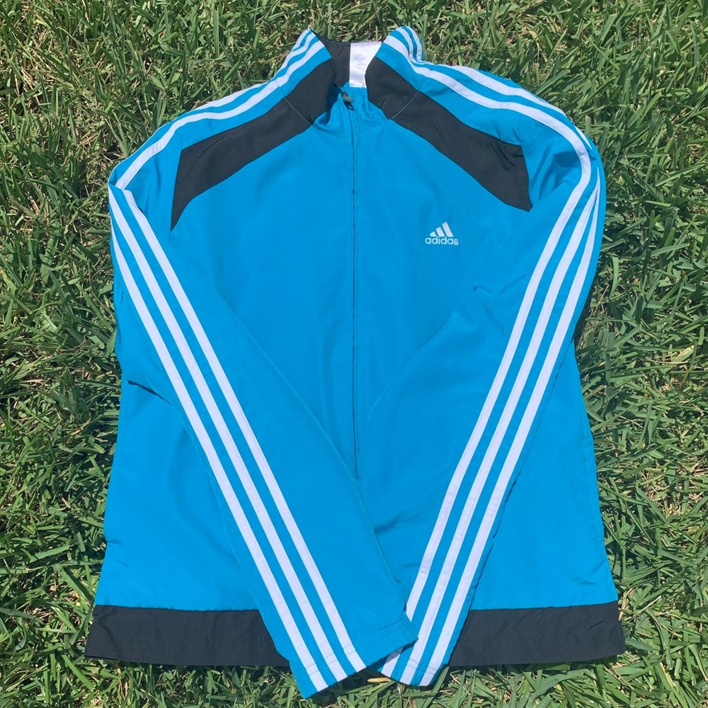 Adidas Lightweight Windbreaker 🏃‍♀️🌬